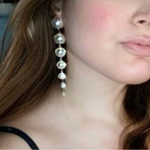 Faux Pearl Drop Earrings Trendy Viral Pearl Drop Long Earrings - Picture 4 of 4